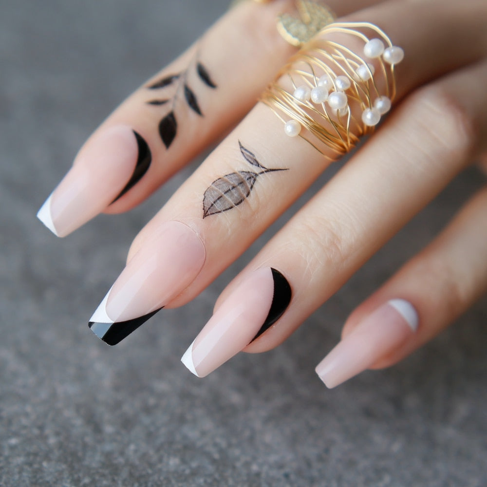 Coffin Nude French Black outline White Fake nails Ballet Art Nails Classic arc French design False nails 24PCS