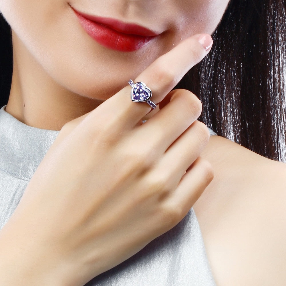 DreamCarnival 1989 Purple Lover Heart Zircon Rings for Women Party Ringen Anel Anniversary Gift Wholesales Amazing Price WA11316