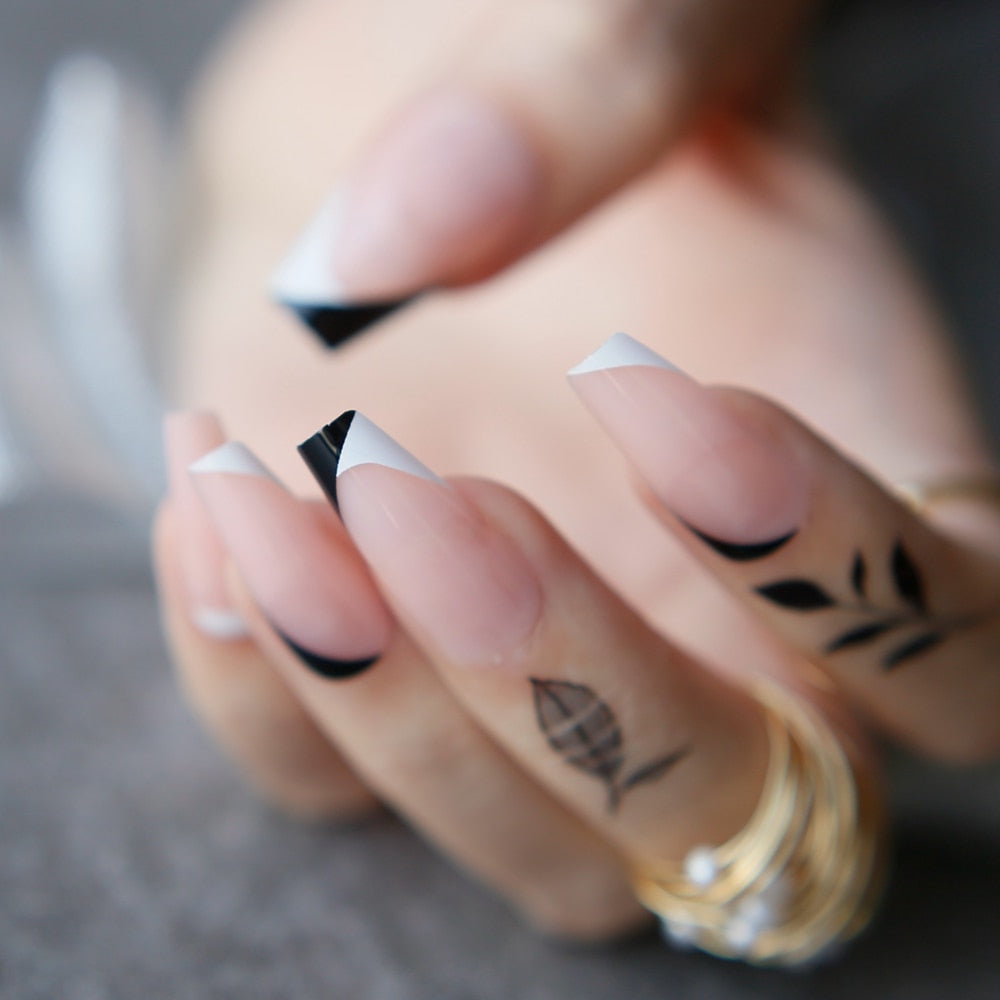 Coffin Nude French Black outline White Fake nails Ballet Art Nails Classic arc French design False nails 24PCS