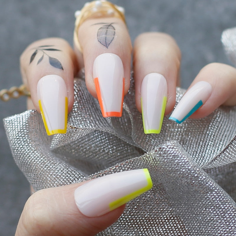 Coffin Nude French Black outline White Fake nails Ballet Art Nails Classic arc French design False nails 24PCS